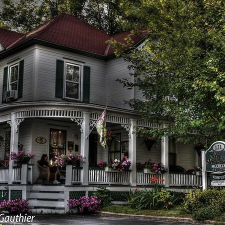 Ici Et Maintenant Bed and Breakfast Magog Exteriör bild