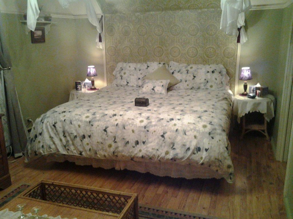 Ici Et Maintenant Bed and Breakfast Magog Exteriör bild