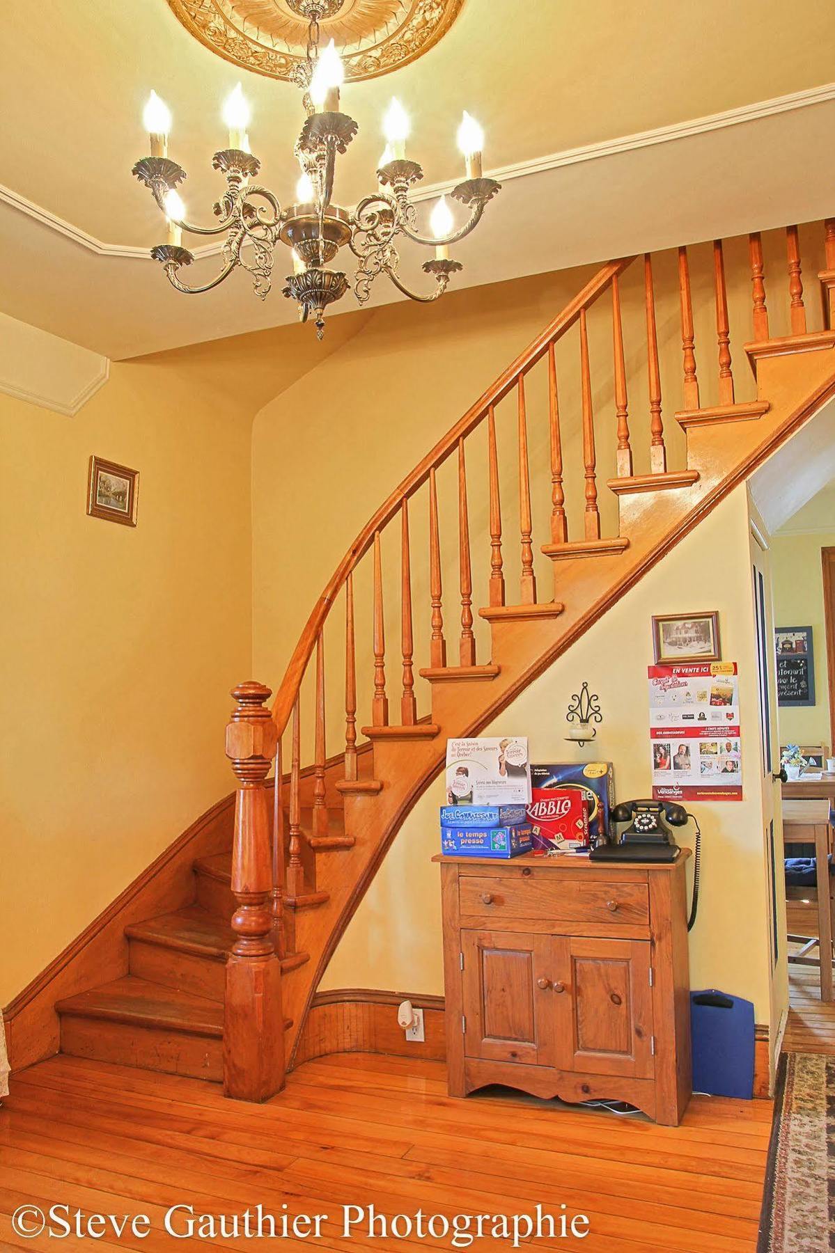 Ici Et Maintenant Bed and Breakfast Magog Exteriör bild